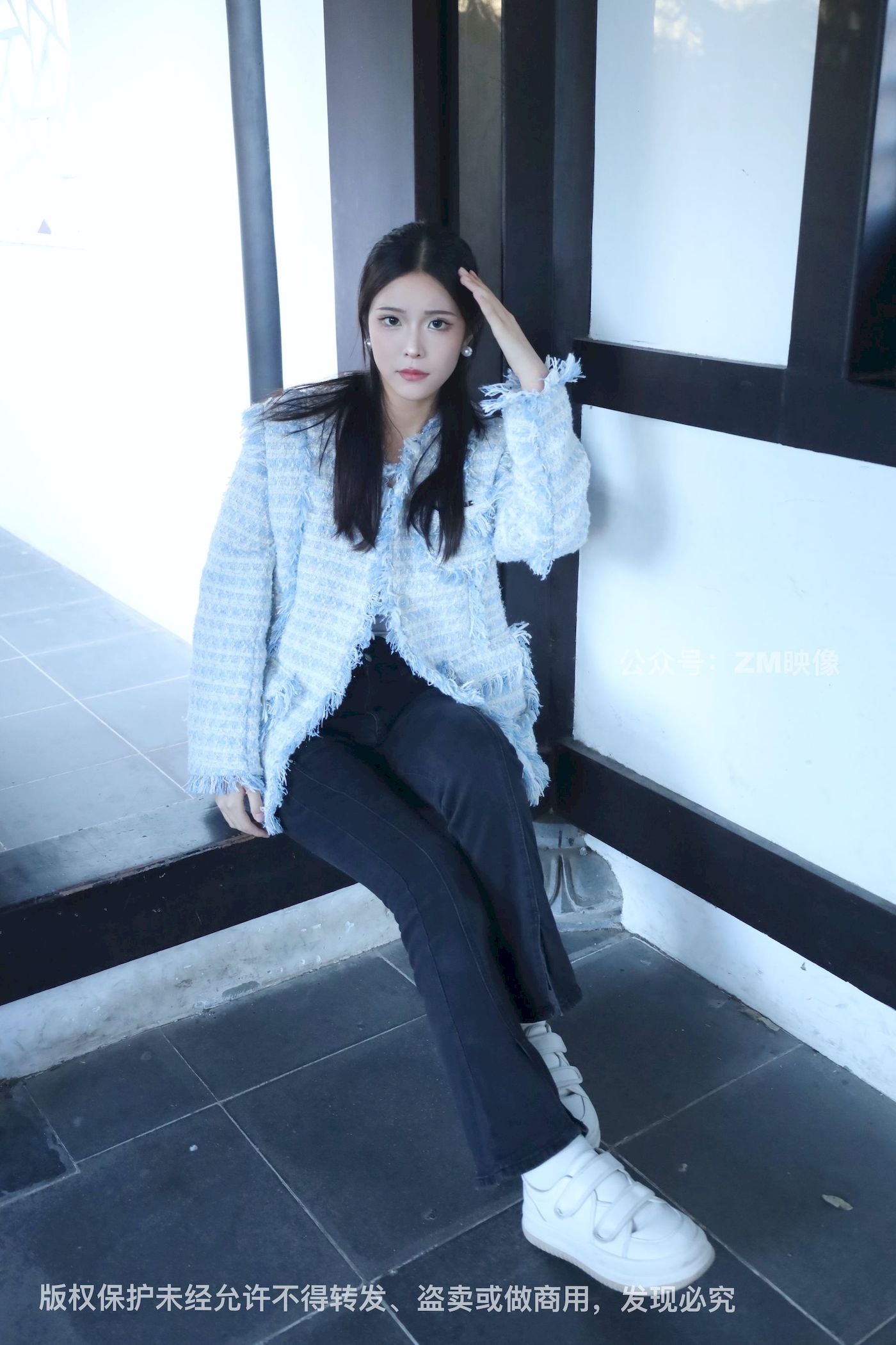 长发美女人面桃花园林序曲阳光写真