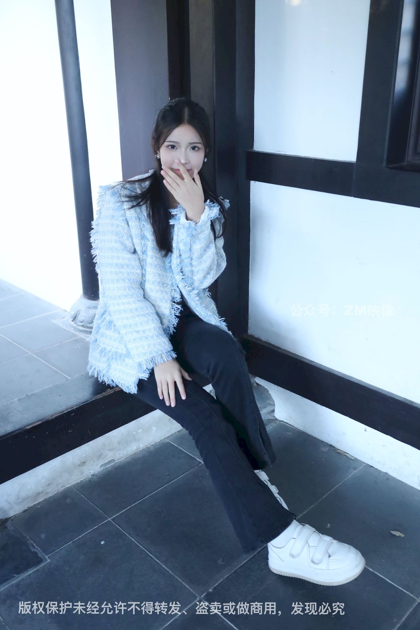 长发美女人面桃花园林序曲阳光写真